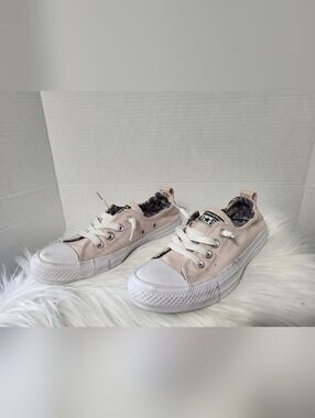 Converse Womens Chuck Taylor Low Top Sneakers - Light Pink Size 5